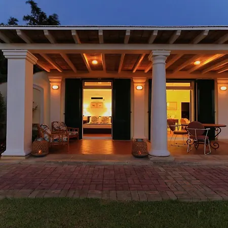 Villa Rhoe